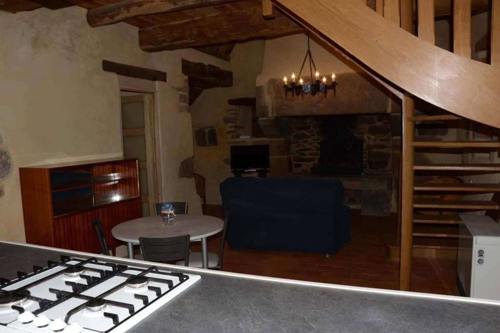 Gite 3 Personnes, Possibilite Table D'Hotes Le Soir Treduder Exterior photo